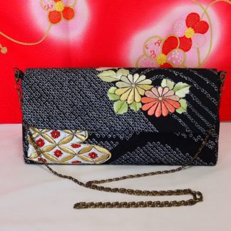 クラッチバッグ